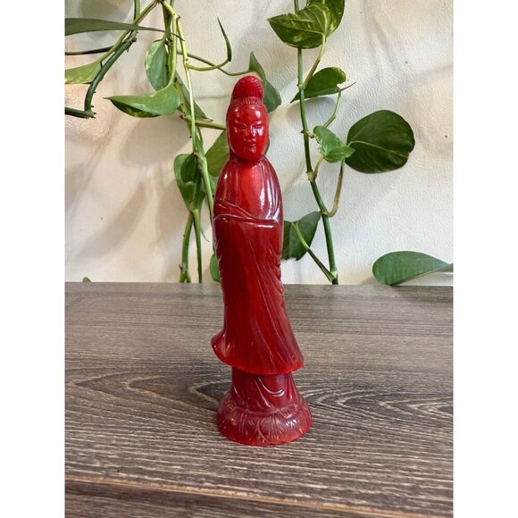 Red Resin Asian Figurine Statue - Picture 1 of 8